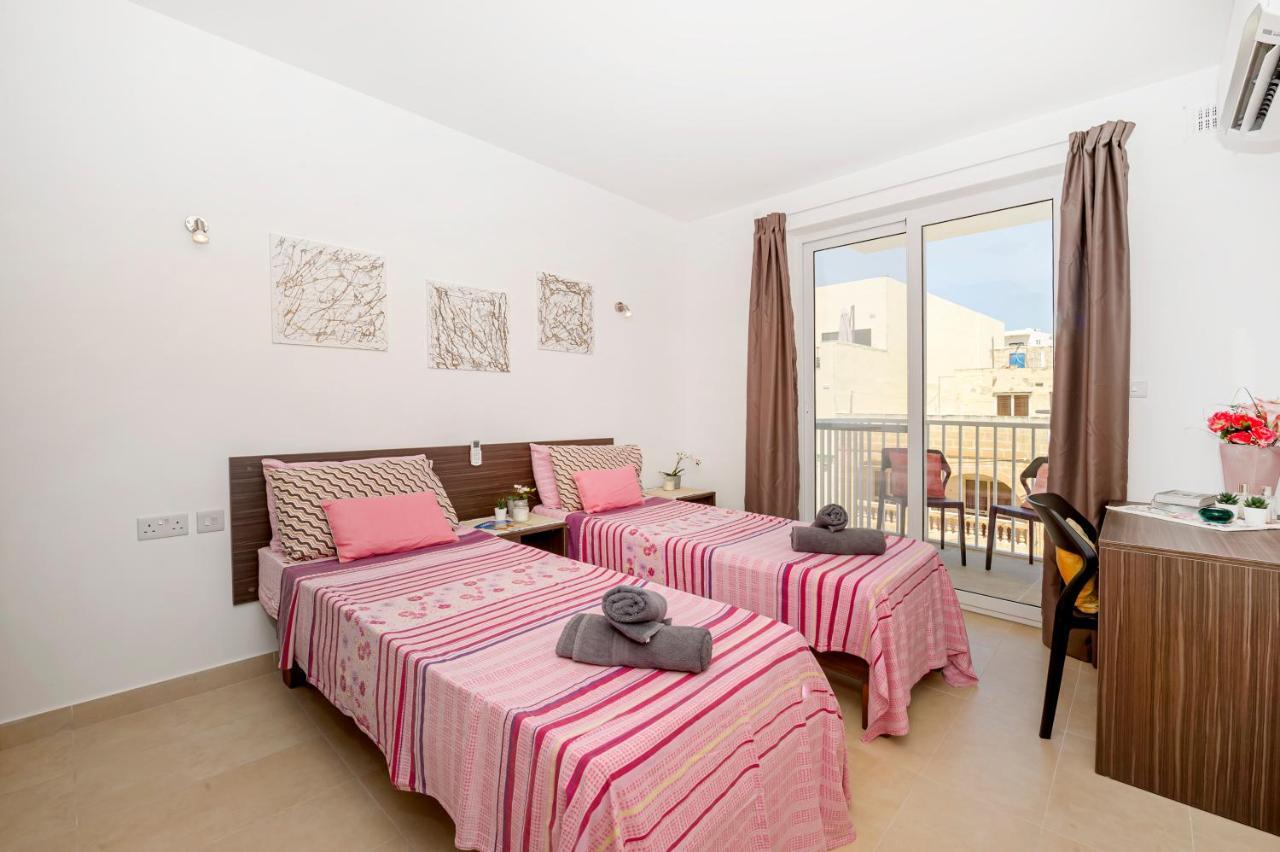 Summer Breeze Apartment With Panoramic Terrace - By Getawaysmalta Mellieħa Exterior foto