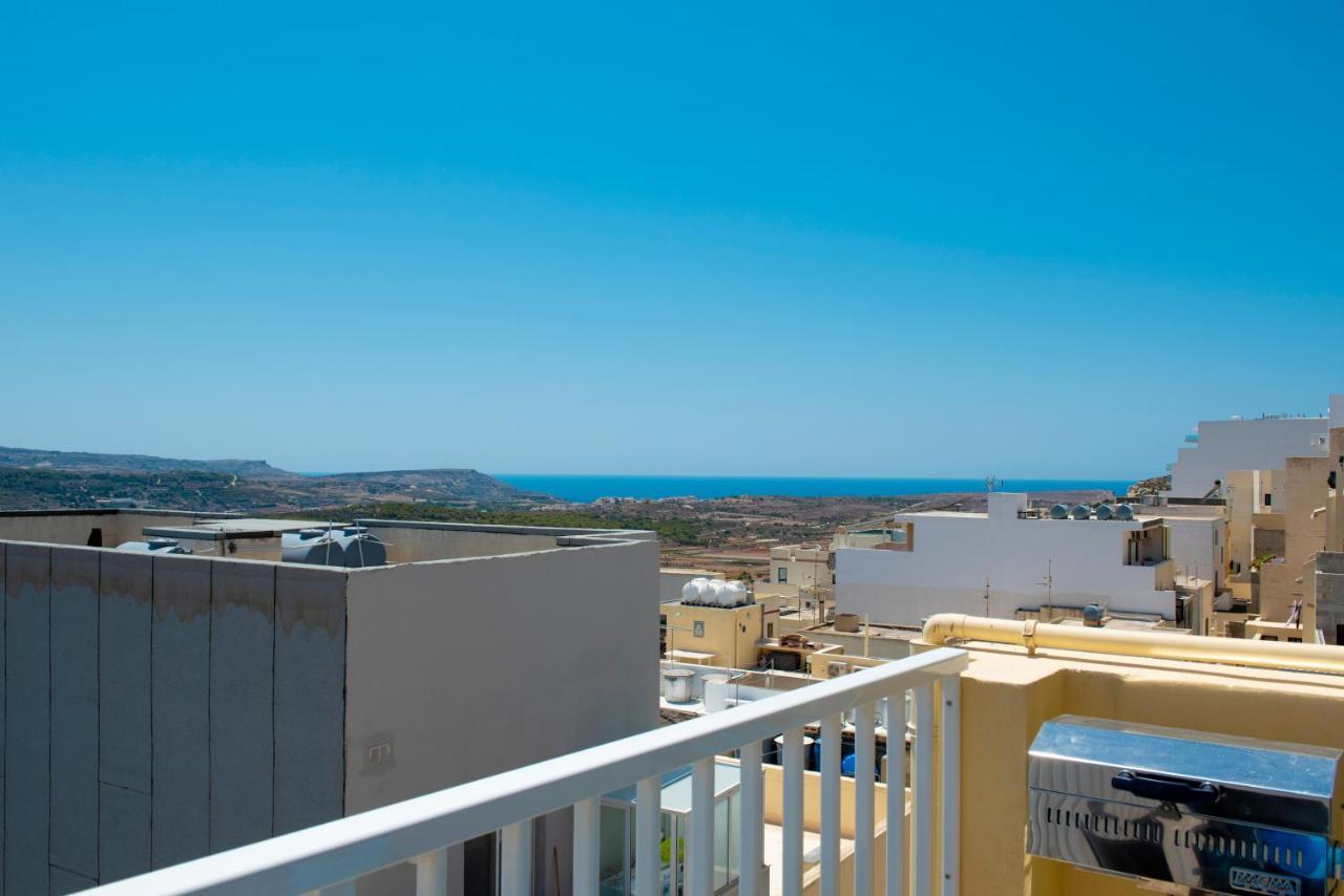Summer Breeze Apartment With Panoramic Terrace - By Getawaysmalta Mellieħa Exterior foto